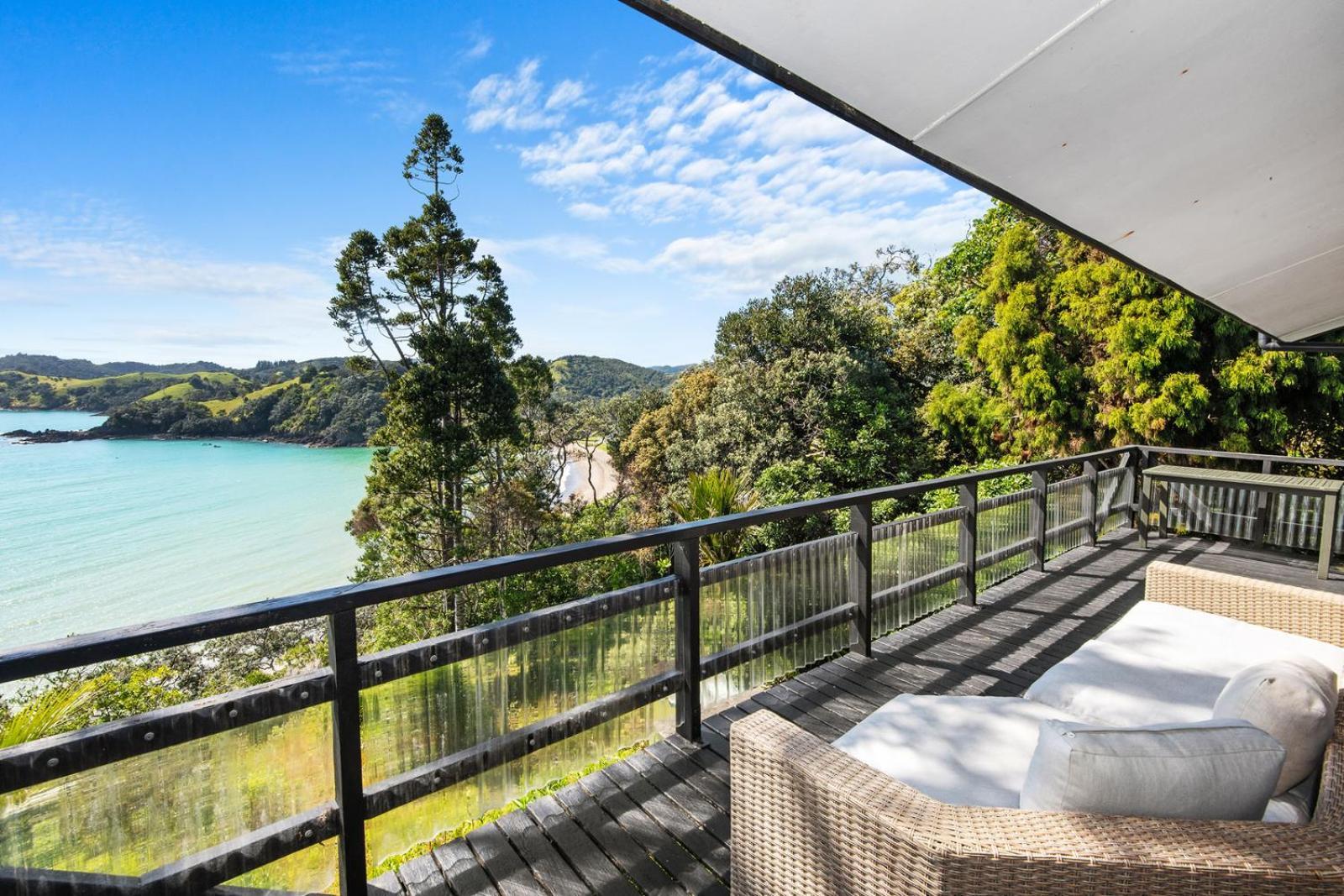 Bayview Beauty - Helena Bay Holiday Home Lyttelton Exterior foto