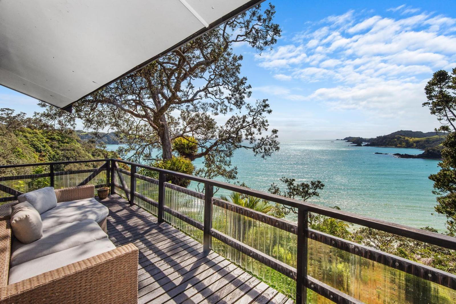 Bayview Beauty - Helena Bay Holiday Home Lyttelton Exterior foto